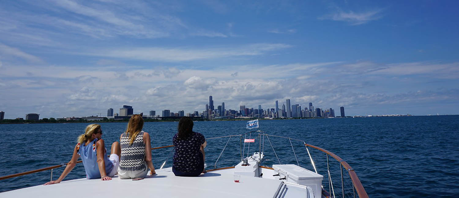 Chicago yacht rentals for Private Cruises